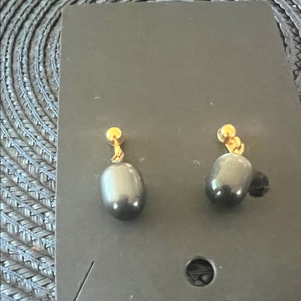 Elegant Gold and Black Drop Earrings